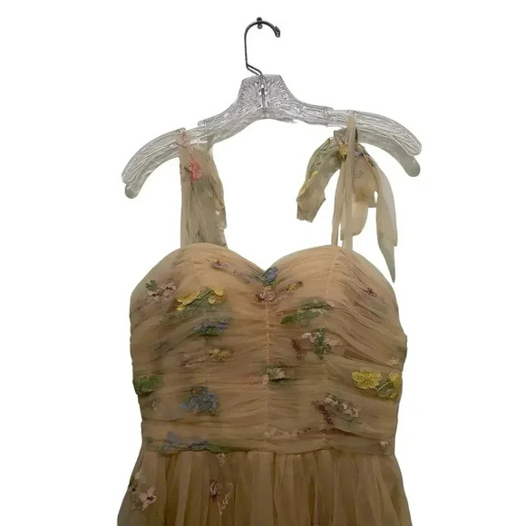 Lavetir Yellow Sleeveless Floral Embroidered Tulle Mini Dress forget me not - Picture 2 of 12